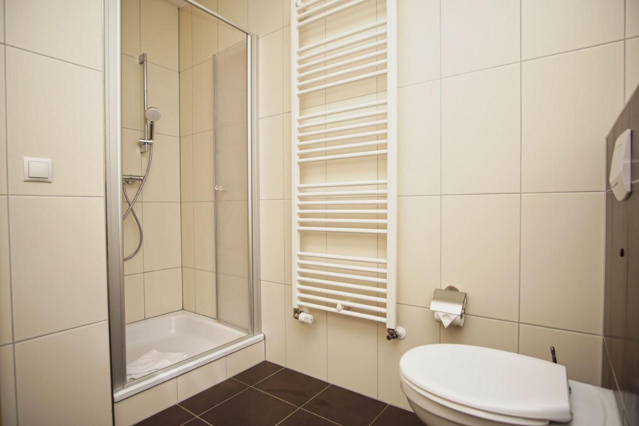 Schicke Fewo Mit Terrasse, Gratis Nutzung Vom Ahoi Erlebnisbad Und Sauna In Sellin - Haus De Niege Wech Fewo 02 Тиссов Экстерьер фото