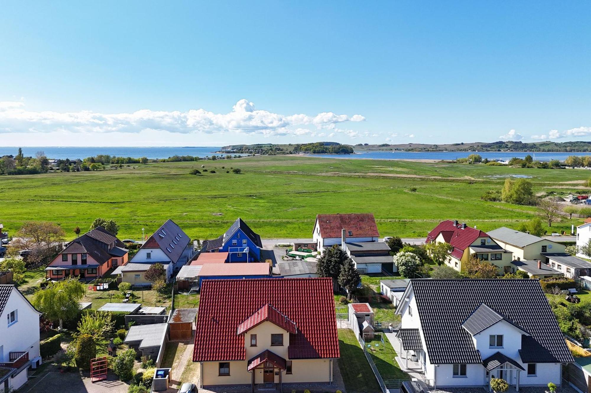 Schicke Fewo Mit Terrasse, Gratis Nutzung Vom Ahoi Erlebnisbad Und Sauna In Sellin - Haus De Niege Wech Fewo 02 Тиссов Экстерьер фото
