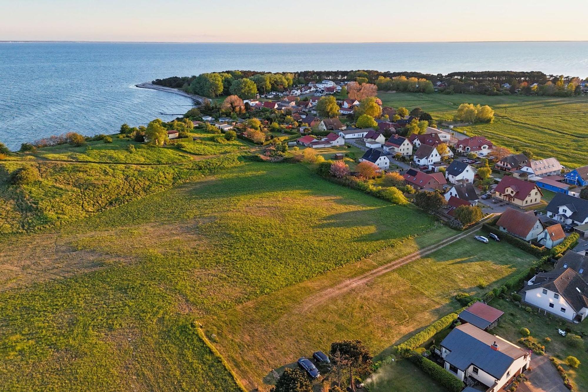 Schicke Fewo Mit Terrasse, Gratis Nutzung Vom Ahoi Erlebnisbad Und Sauna In Sellin - Haus De Niege Wech Fewo 02 Тиссов Экстерьер фото